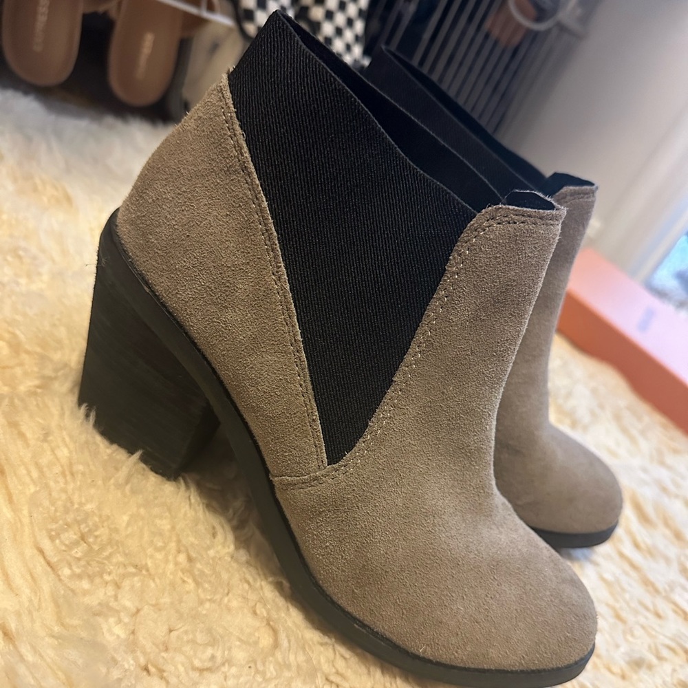 Urban outfitters booties